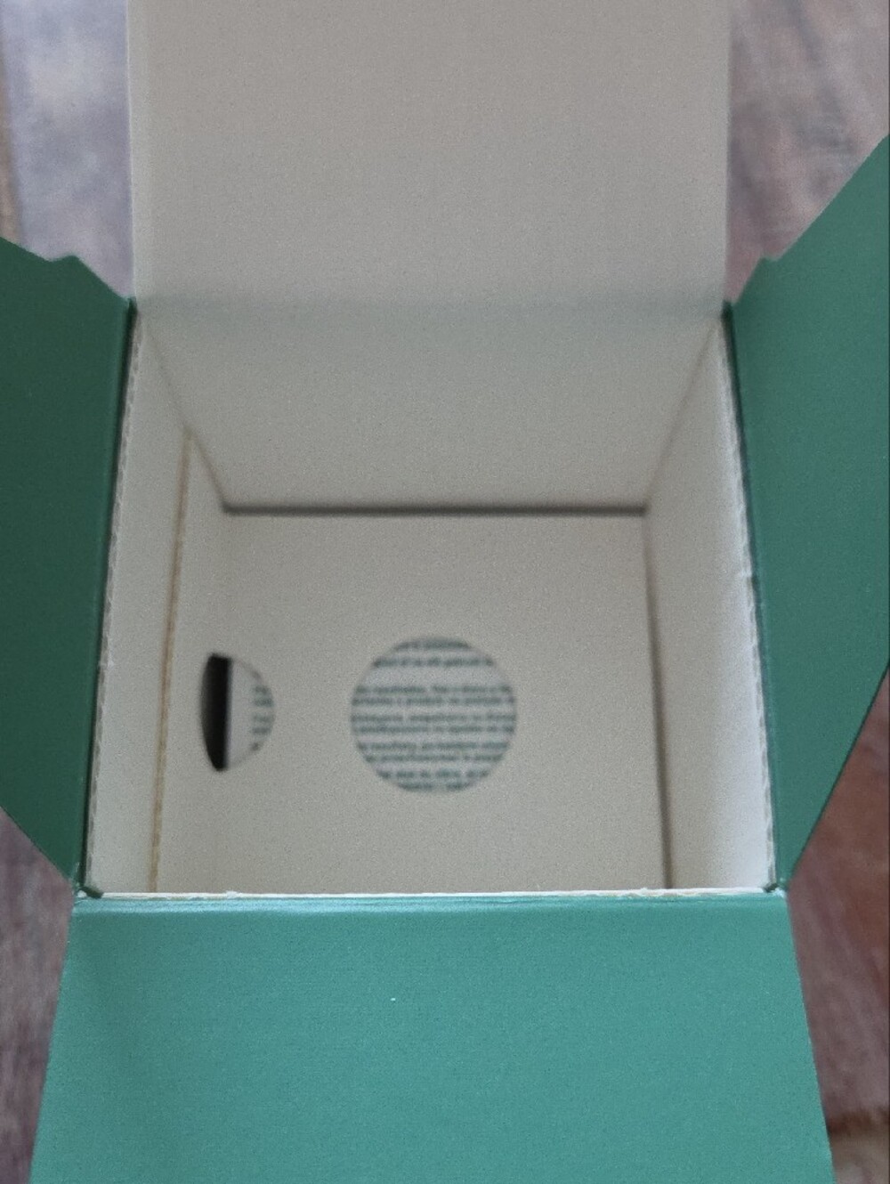 La Mer Deep Purifying Mask — Forest Green Packaging - Picture 3 of 4